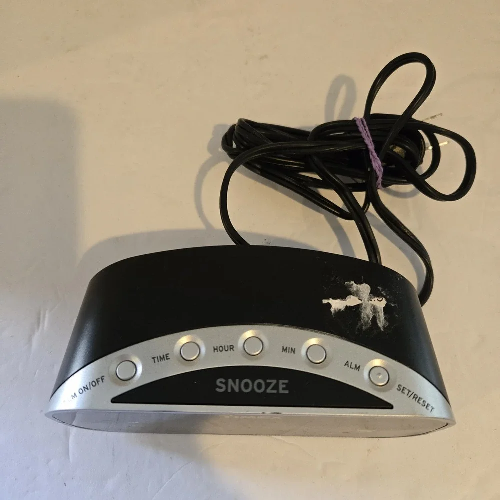 Timex - T121 - Black‎ Alarm Clock with Red Display 5.5